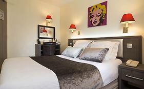 Hotel Aston Paris 3*